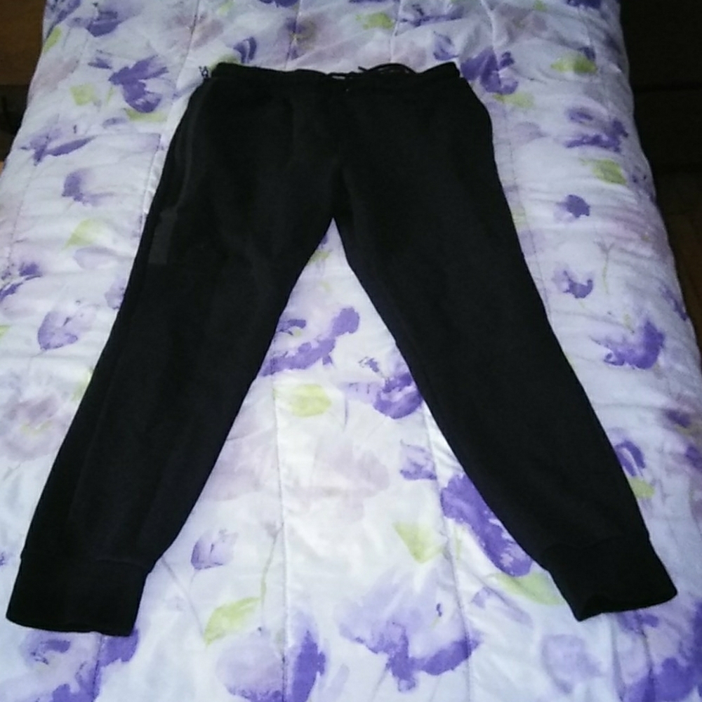 Nike joggers with zippers